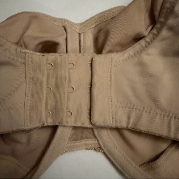 Wacoal Bodysuede Ultra Seamless Underwire Bra - 38DDD - Beige Nude - Picture 4 of 10